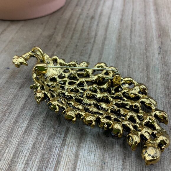 Peacock Jeweled Multi Colored Rhinestone Vintage Style Gold Tone Brooch - Picture 3 of 7